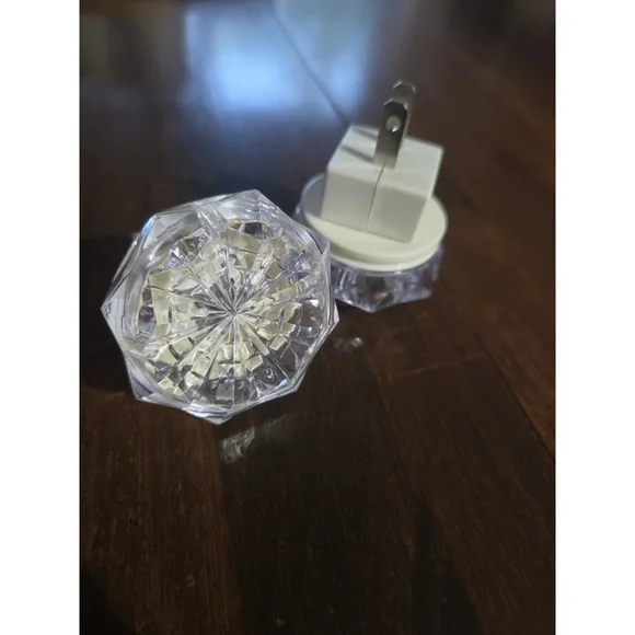 Pair GE Snowflake Shape Night Light Clear w Wall Plug In General Electric - Picture 2 of 5